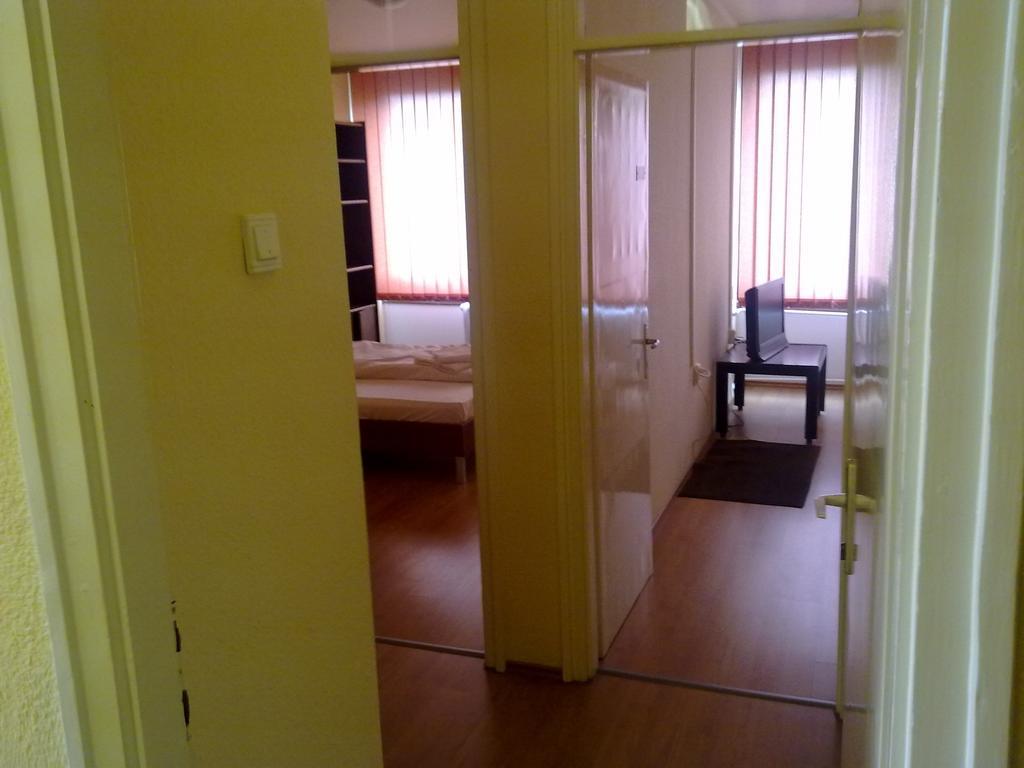 Hotel Eszterhazy Karoly Egyetem Erlau Zimmer foto