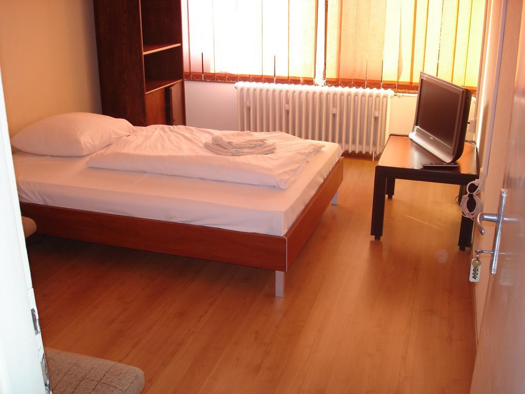 Hotel Eszterhazy Karoly Egyetem Erlau Zimmer foto